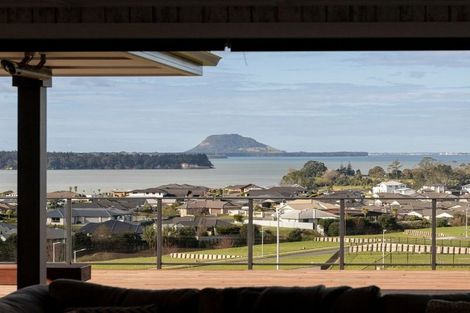 Photo of property in 4 Goldstone Place, Omokoroa, 3114