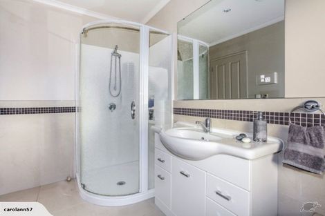 Photo of property in 2 Ellivani Rise, Pukekohe, 2120