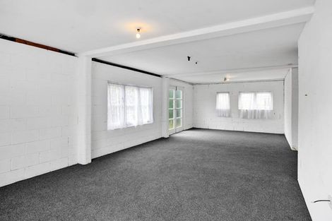 Photo of property in 237 Omata Road, Spotswood, New Plymouth, 4310