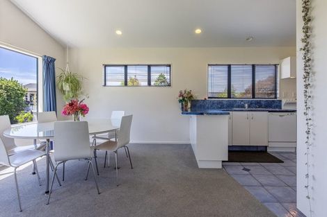 Photo of property in 6 Albert Street, Waipukurau, 4200