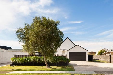 Photo of property in 257 Dickson Road, Papamoa Beach, Papamoa, 3118