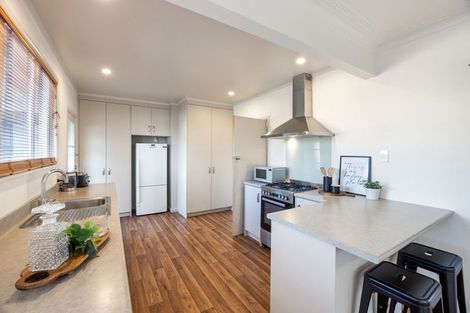 Photo of property in 6 Milburn Lane, Hillcrest, Hamilton, 3216