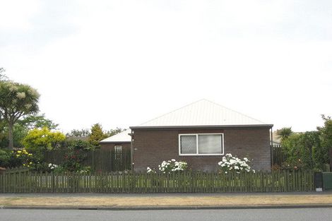 Photo of property in 254 Queenspark Drive, Parklands, Christchurch, 8083