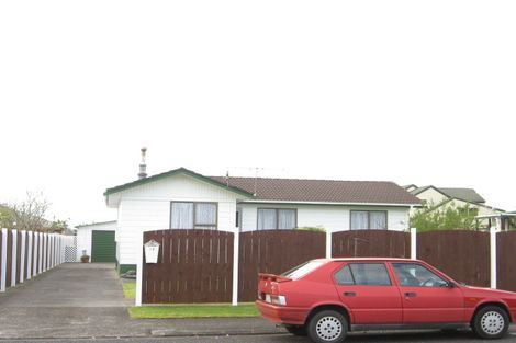 Photo of property in 13 Oakmont Place, Wattle Downs, Auckland, 2103