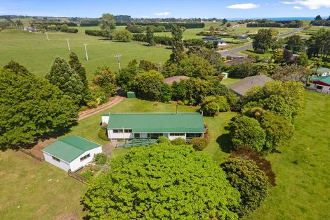 Photo of property in 63 Kaipikari Road Upper, Urenui, 4375