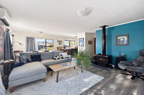 Photo of property in 1 Feary Crescent, Takaka, 7110