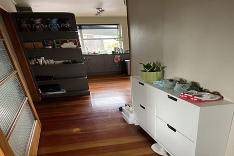 Photo of property in 41 Thornlow Street, Glendene, Auckland, 0602