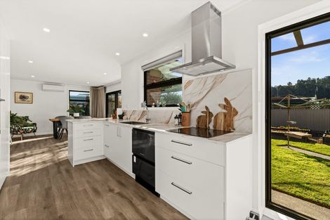 Photo of property in 27 Logan Avenue, Marewa, Napier, 4110