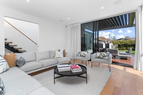 Photo of property in 10 Claremont Avenue, Papanui, Christchurch, 8053