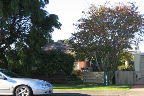 Photo of property in 1/97 Centreway Road, Orewa, 0931