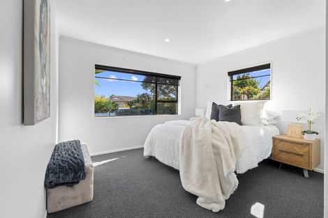 Photo of property in 2/99 Riverside Road, Orewa, 0931