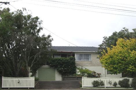 Photo of property in 112 Sturges Road, Henderson, Auckland, 0612
