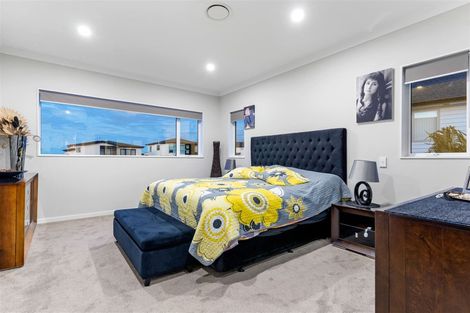 Photo of property in 30 Bounty Road, Long Bay, Auckland, 0630