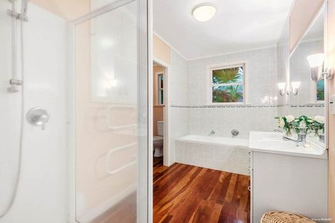 Photo of property in 18 Triangle Road, Massey, Auckland, 0614