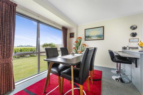 Photo of property in Trackside Villas, 7/91 Mako Mako Road, Levin, 5510