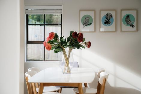 Photo of property in 6 Crestlands Place, Papakura, 2110