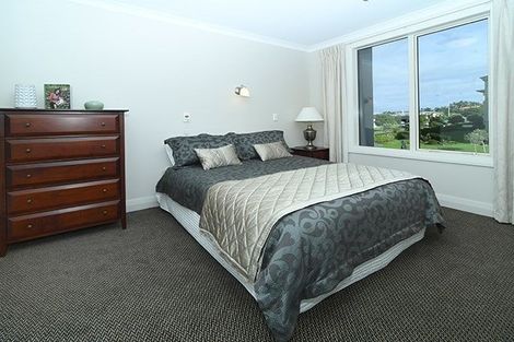 Photo of property in 98b/30 Ambassador Glade, Orewa, 0931