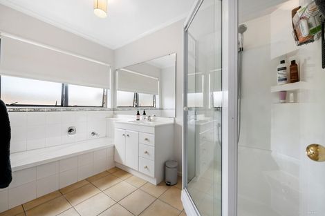 Photo of property in 14 Atworth Way, Burswood, Auckland, 2013