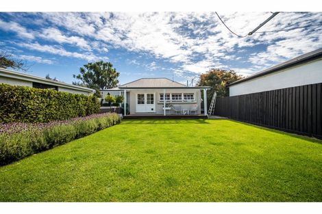 Photo of property in 14 Martin Avenue, Beckenham, Christchurch, 8023