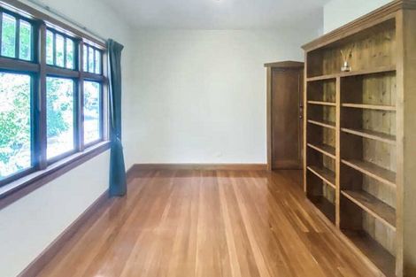 Photo of property in 4 Thorrington Road, Cashmere, Christchurch, 8022