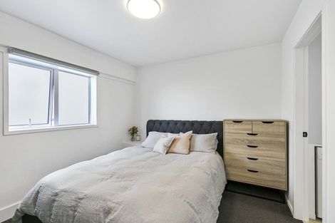 Photo of property in 1/32a Akaroa Drive, Maupuia, Wellington, 6022