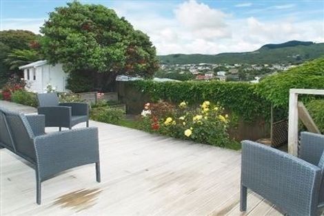 Photo of property in 19a Tawa Terrace, Tawa, Wellington, 5028