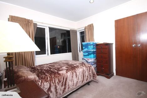 Photo of property in 2 Ganymede Place, Half Moon Bay, Auckland, 2012