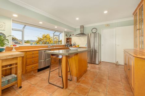 Photo of property in 8 Ara Kuaka, Waikanae Beach, Waikanae, 5036