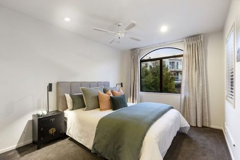 Photo of property in 3/262 Onewa Road, Birkenhead, Auckland, 0626