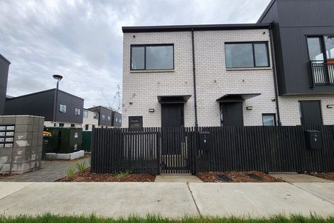 Photo of property in 3/119 Bruce Mclaren Road, Henderson, Auckland, 0612