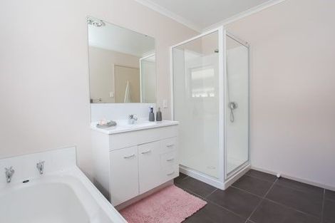 Photo of property in 3 Beckham Close, Grandview Heights, Hamilton, 3200