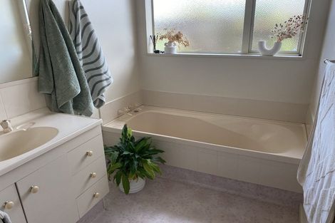 Photo of property in 17 Pembroke Drive, Bethlehem, Tauranga, 3110