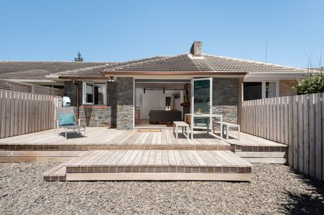 Photo of property in 2/54 Marine Parade, Mount Maunganui, 3116