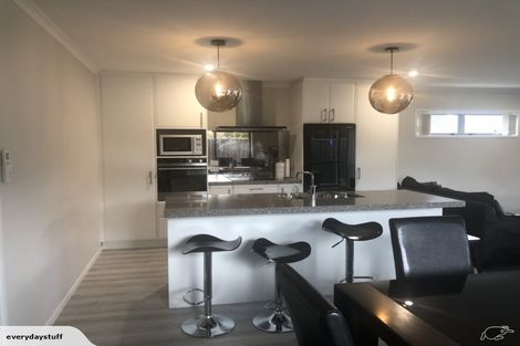 Photo of property in 12 Buddle Road, Wallaceville, Upper Hutt, 5018