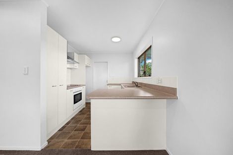 Photo of property in 1/132 Hutchinsons Road, Bucklands Beach, Auckland, 2014
