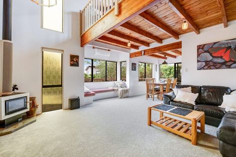 Photo of property in 22b Stanmore Bay Road, Stanmore Bay, Whangaparaoa, 0932