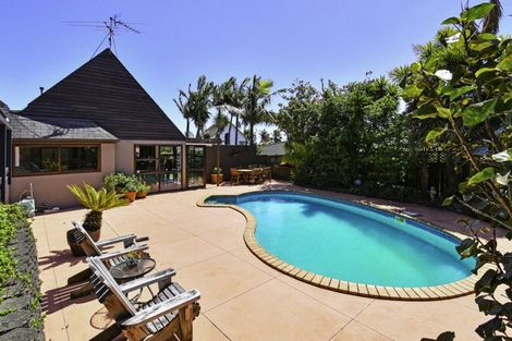 Photo of property in 23 Charles Prevost Drive, The Gardens, Auckland, 2105