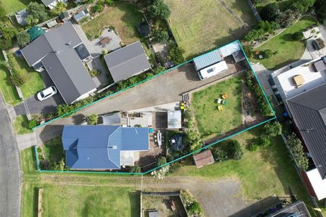 Photo of property in 5 Aranui Avenue, Waitarere Beach, Levin, 5510