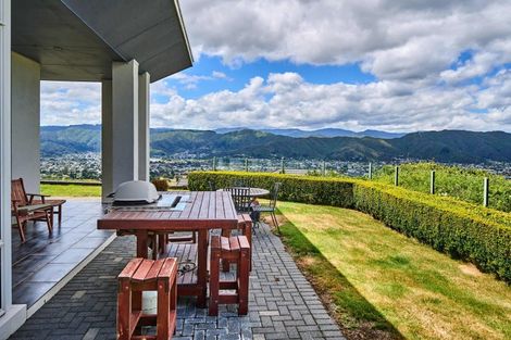 Photo of property in 11 Winifred Way, Belmont, Lower Hutt, 5010