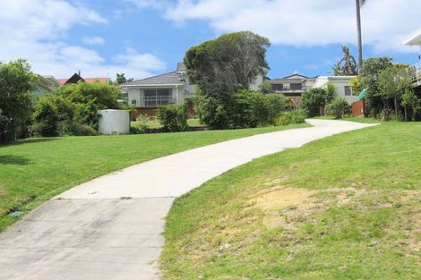 Photo of property in 23 Tindalls Bay Road, Tindalls Beach, Whangaparaoa, 0930