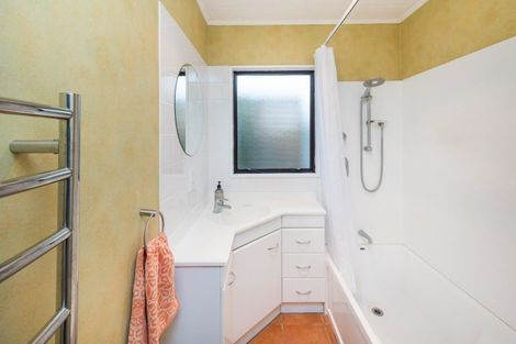 Photo of property in 5 Hennessy Street West, Foxton Beach, Foxton, 4815