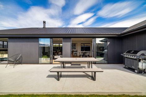 Photo of property in 27 Dunn Street, Lake Hawea, 9382