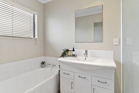 Photo of property in 11a Warwick Place, Brookfield, Tauranga, 3110