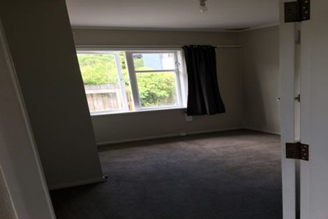 Photo of property in 5 Fraser Avenue, Johnsonville, Wellington, 6037
