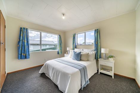 Photo of property in 31 Aniseed Grove, Timberlea, Upper Hutt, 5018