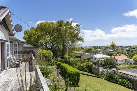 Photo of property in 88 Mangorei Road, Strandon, New Plymouth, 4312