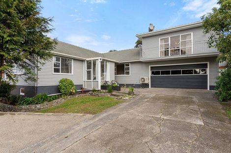 Photo of property in 6 Duncan Street, Tawa, Wellington, 5028