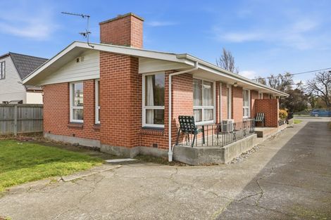 Photo of property in 2/102 Wainoni Road, Avondale, Christchurch, 8061