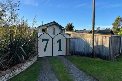 Photo of property in 71 Snodgrass Road, Westport, 7892
