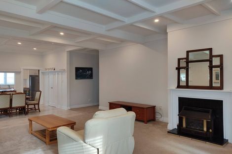 Photo of property in 1 Adam Street, Greenlane, Auckland, 1051